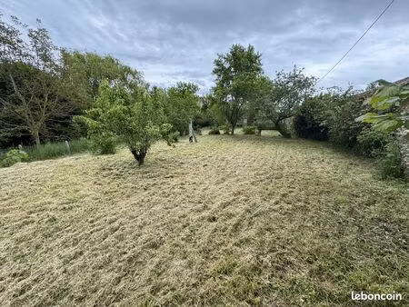 terrain 758 m² évaux-les-bains