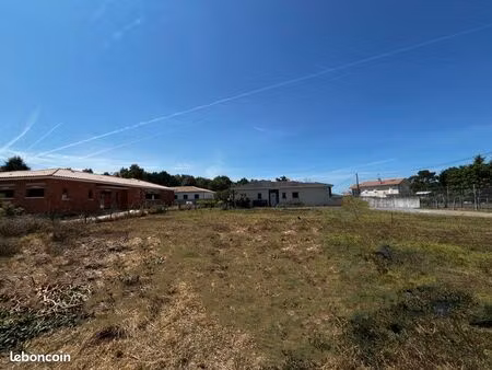 terrain 615m2 à vendre