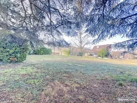 terrain 910 m² lugrin