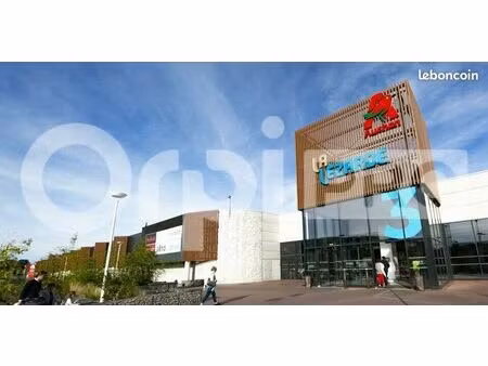 local commercial 270 m²