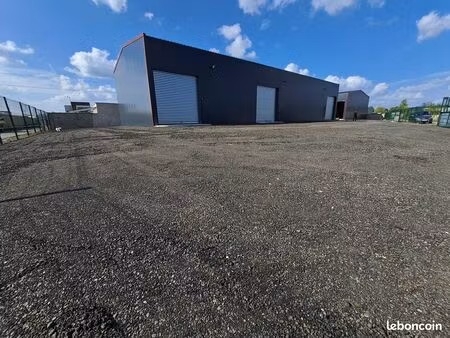 location entrepôt avec terrain/garage/carrosserie/ atelier/ cellule de stockage 115 m2 750