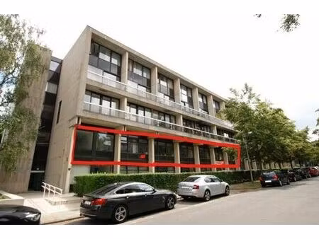 prox pl keym / plateau de bureau de +/- 580 m² + 4 pkings