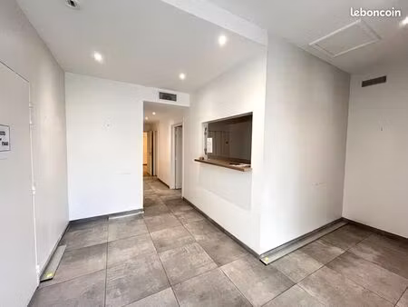 boutique 138 m² saint-maximin-la-sainte-baume