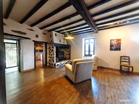 maison de village atypique avec jardin et terrasses