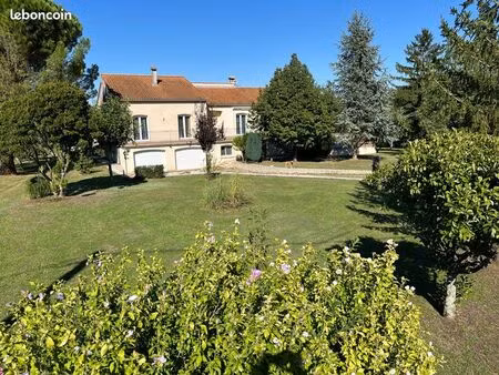 propriété exceptionnelle 8 pièces 298m2