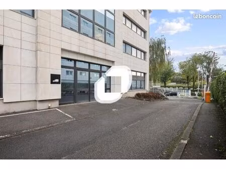 local d'activité 313 m²