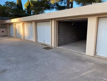 garage à louer 15m2 quartier de port-issol