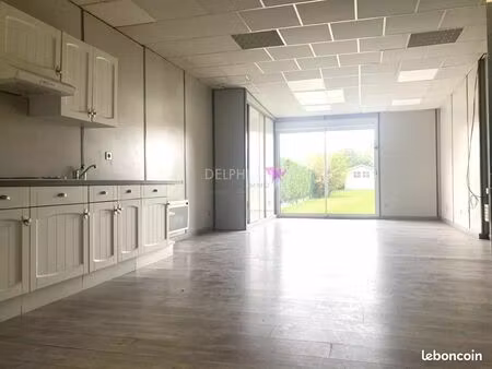 local commercial 180 m² englos