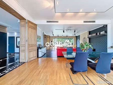 maison 10 pièces 331 m²