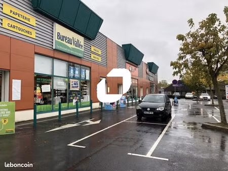 local commercial 353 m²