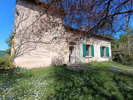 maison de 85 m2 et dépendances avec 5000m² de terrain constructible divisible