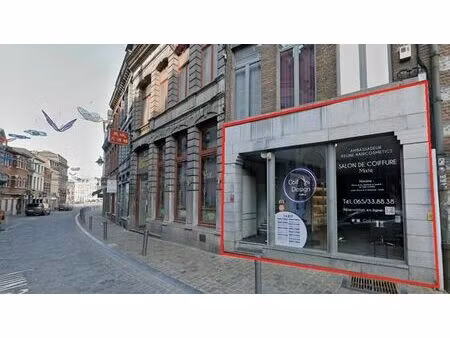 très bel immeuble au centre-ville