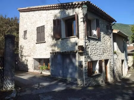 maison de village 67 m² - jardin 257 m²