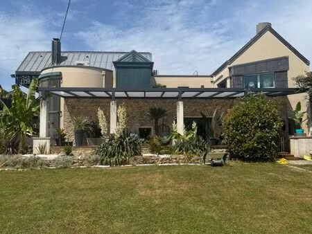 location grand jardin  terrasse couverte