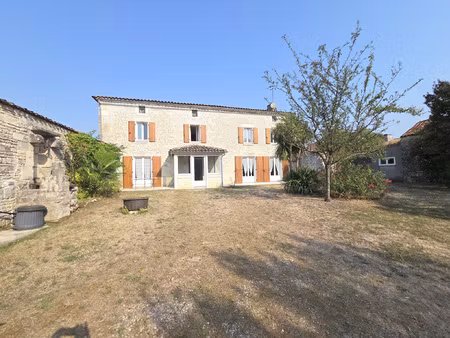 achat maison 7 pièces 158m² chassors 16200