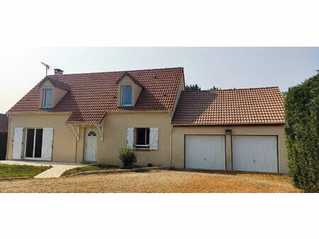 vente maison 5 pièces  131.00m²  neuvy