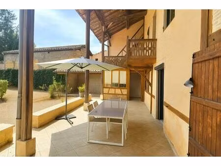 charmante maison de ville de 200 m2 à vendre à bâgé-dommartin