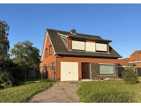 huis te koop in sint-lenaarts met 4 slaapkamers