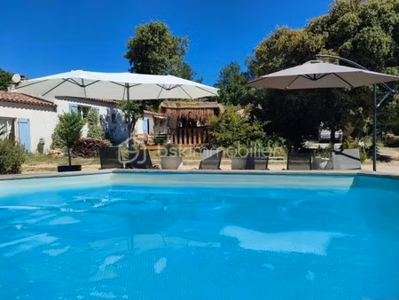 maison de luxe à vendre à sillans-la-cascade