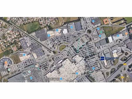 nouveau : local commercial 514 m² zac avignon nord - le pontet