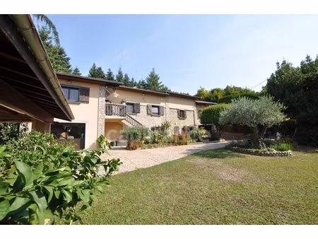 anjou (38) vente à terme-viager occupé (2 têtes) - maison p6  en pierres  avec jardin