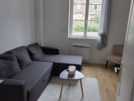 immeuble de rapport comprenant 5 meublés loués