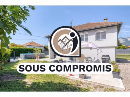 à vendre maison t5 le versoud sur grand terrain clos