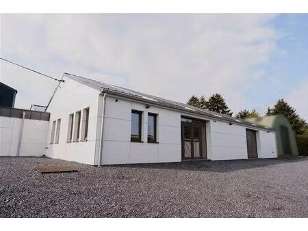 bureaux et entrepôts rénovés