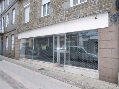 location locaux professionnels 66 m² à la ferté-macé (61600)  690 €