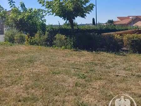 un magnifique terrain à creuzier-le-vieux