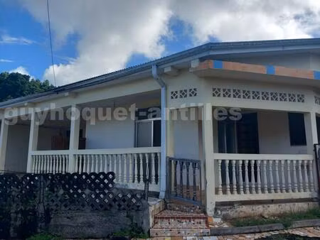 emplacemnt n°1  maison de 2 appartements de plain-pied au saint-esprit