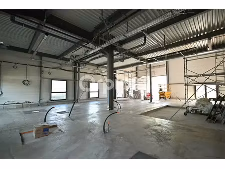 local d'activite a vendre