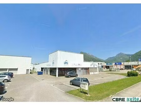 location commerce saint-égrève 429 m²
