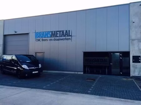 ruime multifunctionele bedrijfsunit