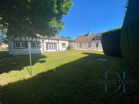 maison avec dependance 270 m²