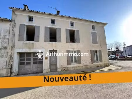 vente maison 9 pièces 174 m2 à beauvais-sur-matha