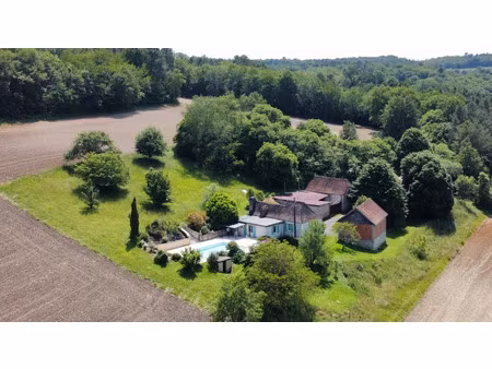 vente maison 5 pièces 80 m² à thenon (24210)  233 200 €