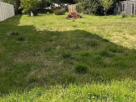 vente terrain à pessac (33600) : à vendre / 654m² pessac