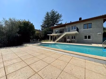 exclusivité thonon villa t5 175 m² avec piscine  1.378m² de terrain   secteur calme (74200