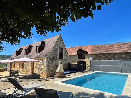 vente maison 8 pièces 196 m² à montignac (24290)  349 800 €