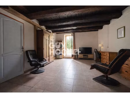 maison spacieuse à vendre à ozolles - 5 pièces avec grand terrain