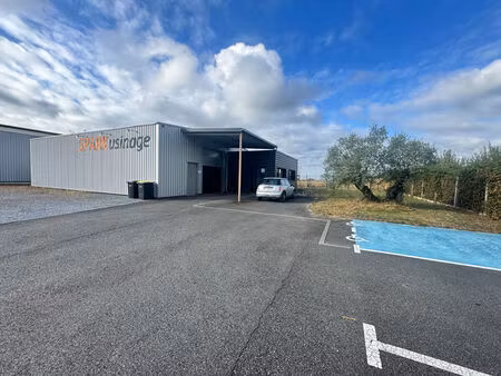 location local commercial 5 pièces 258m2 serres-castet 64121 - 3000 € - surface privée