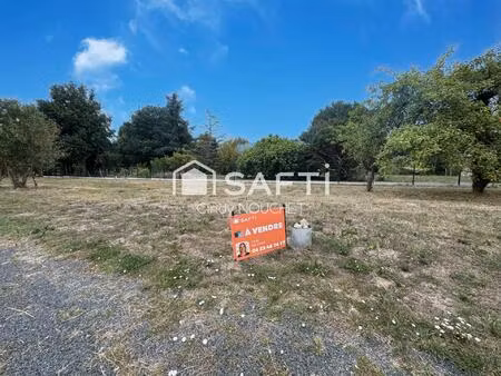 vente terrain 600 m² tiercé (49125)