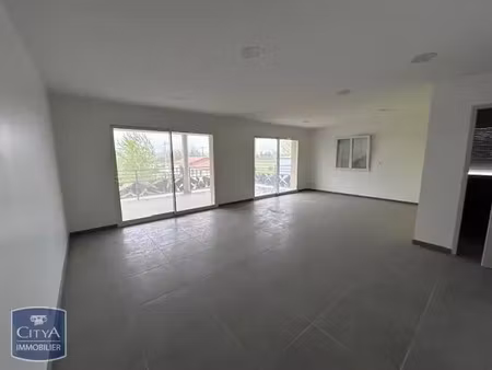 local professionnel à louer - les martres-d'artière (63) - 1 000€