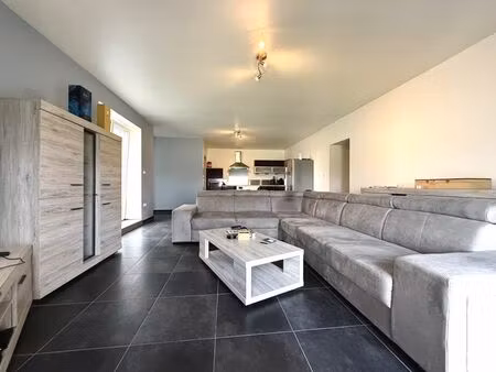 appartement 100m² - 2 chambres - terrasse -jardin et piscine