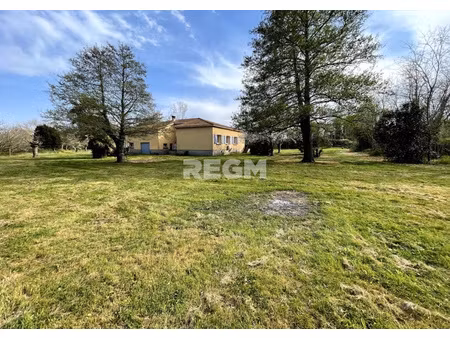 propriété de caractère 8 pièces 400 m2 avec piscine & vue