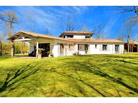 à vendre : superbe maison familiale à aumagne