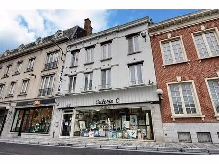 maison de commerce en plein centre-ville en viager