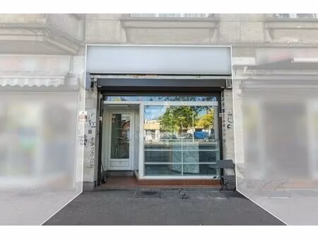 rez-de-chaussée commercial à vendre sur bruxelles ( saint-gi