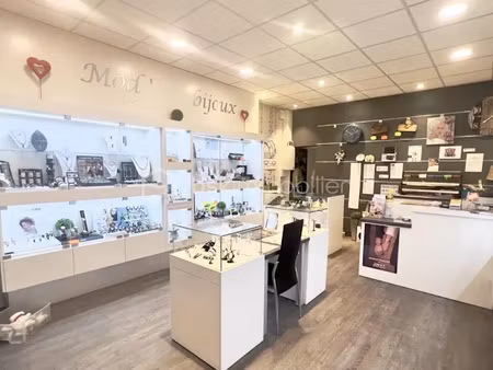 vente locaux professionnels à modane (73500)  97 900 €